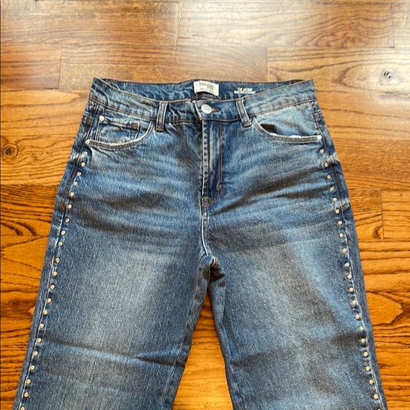 Women's High Rise Cropped Straight Leg Jeans Medium Wash W/ Rhinestones - Picture 2 of 7